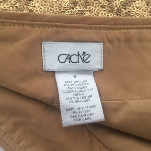 Super Chic Matte Gold Sequin Mini Skirt - Picture 2 of 4